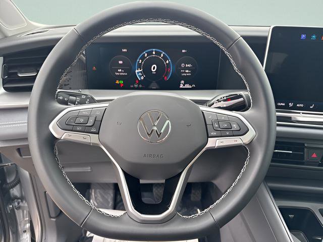 New 2025 Volkswagen Tiguan SE image 10