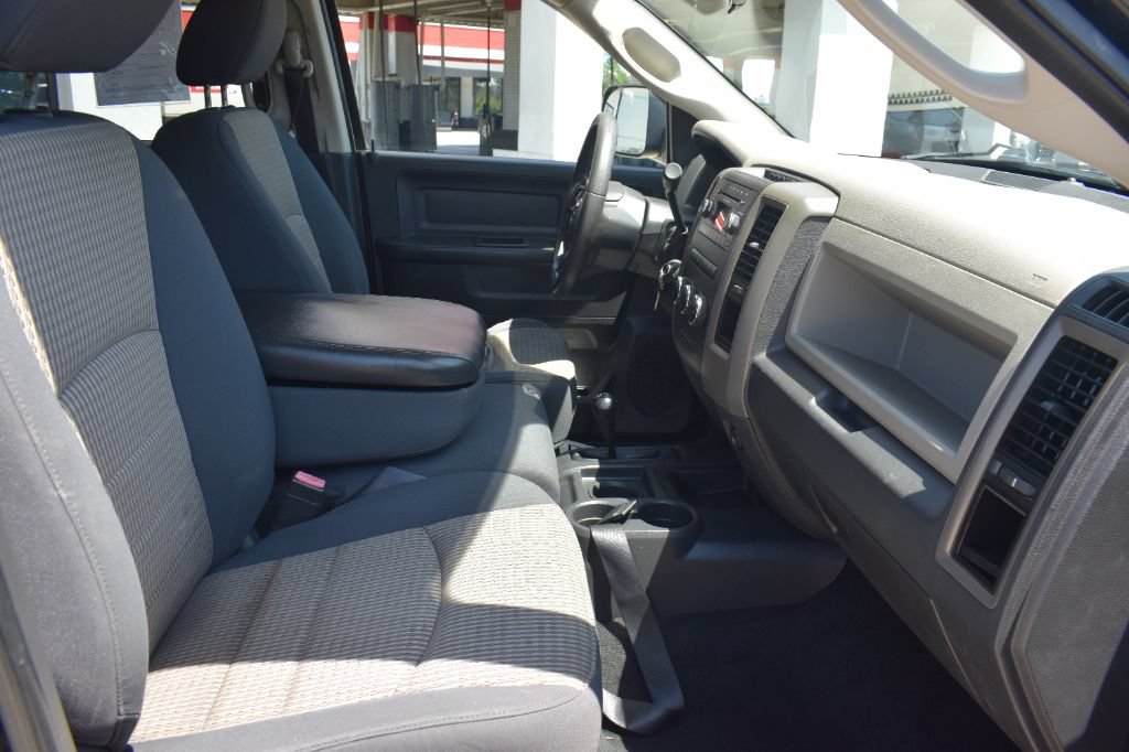 Used 2012 RAM 2500 ST w/ Chrome Appearance Group AWD/4WD image 15