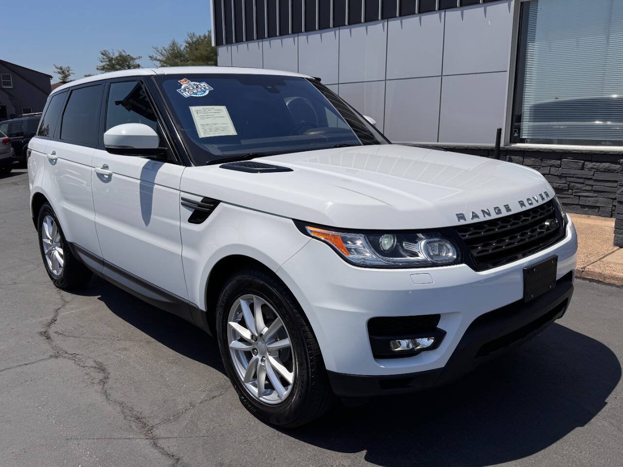 Used 2016 Land Rover Range Rover Sport SE AWD/4WD image 10
