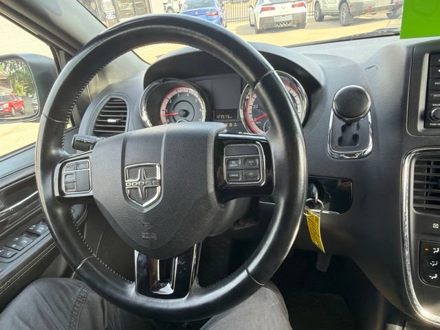 Used 2017 Dodge Grand Caravan SE FWD image 28