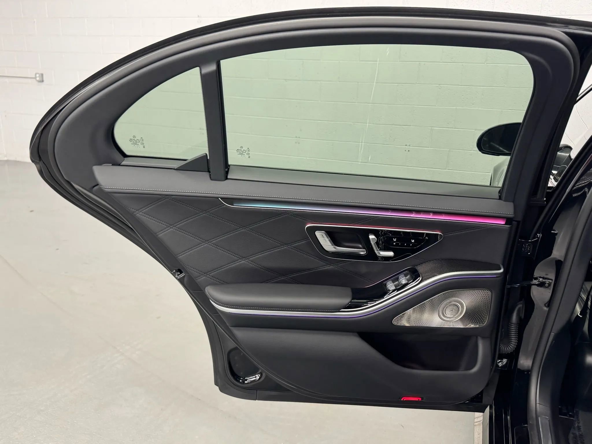 Used 2024 Mercedes-Benz S 63 AMG S image 43