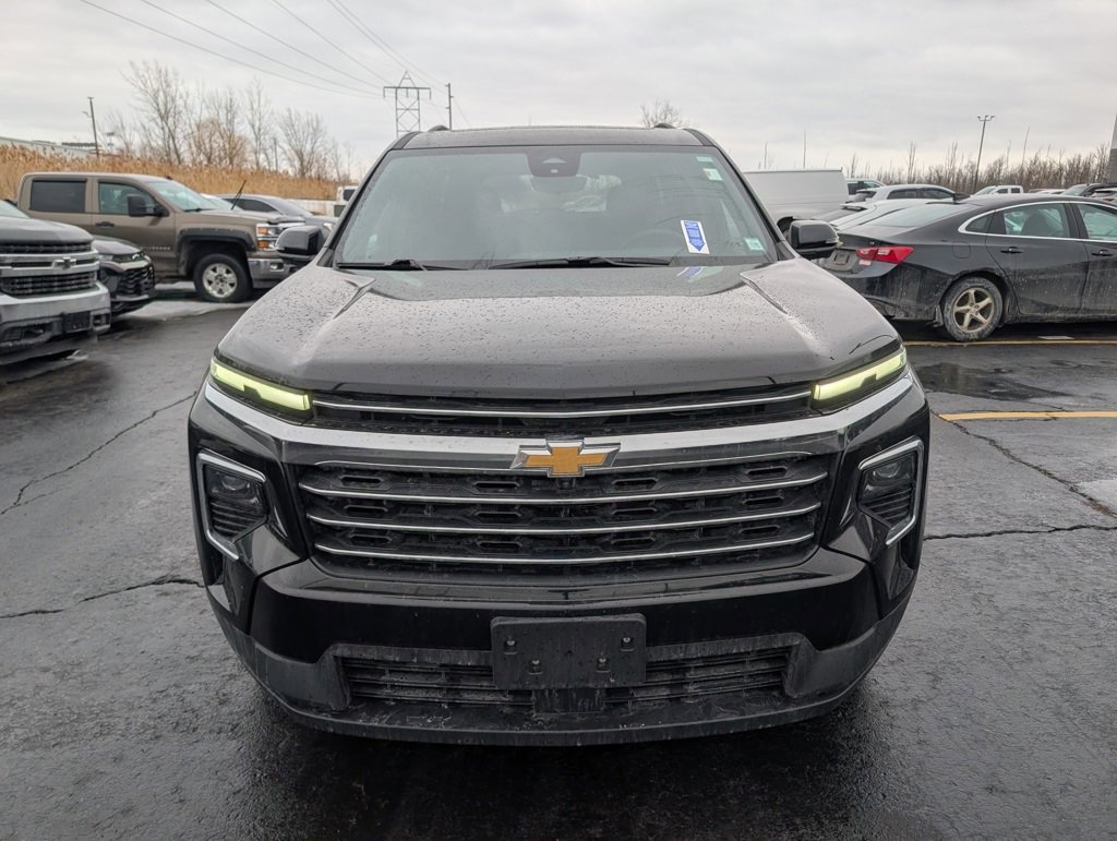 Certified 2026 Chevrolet Traverse LT w/ Sun and Wheel Package image 2