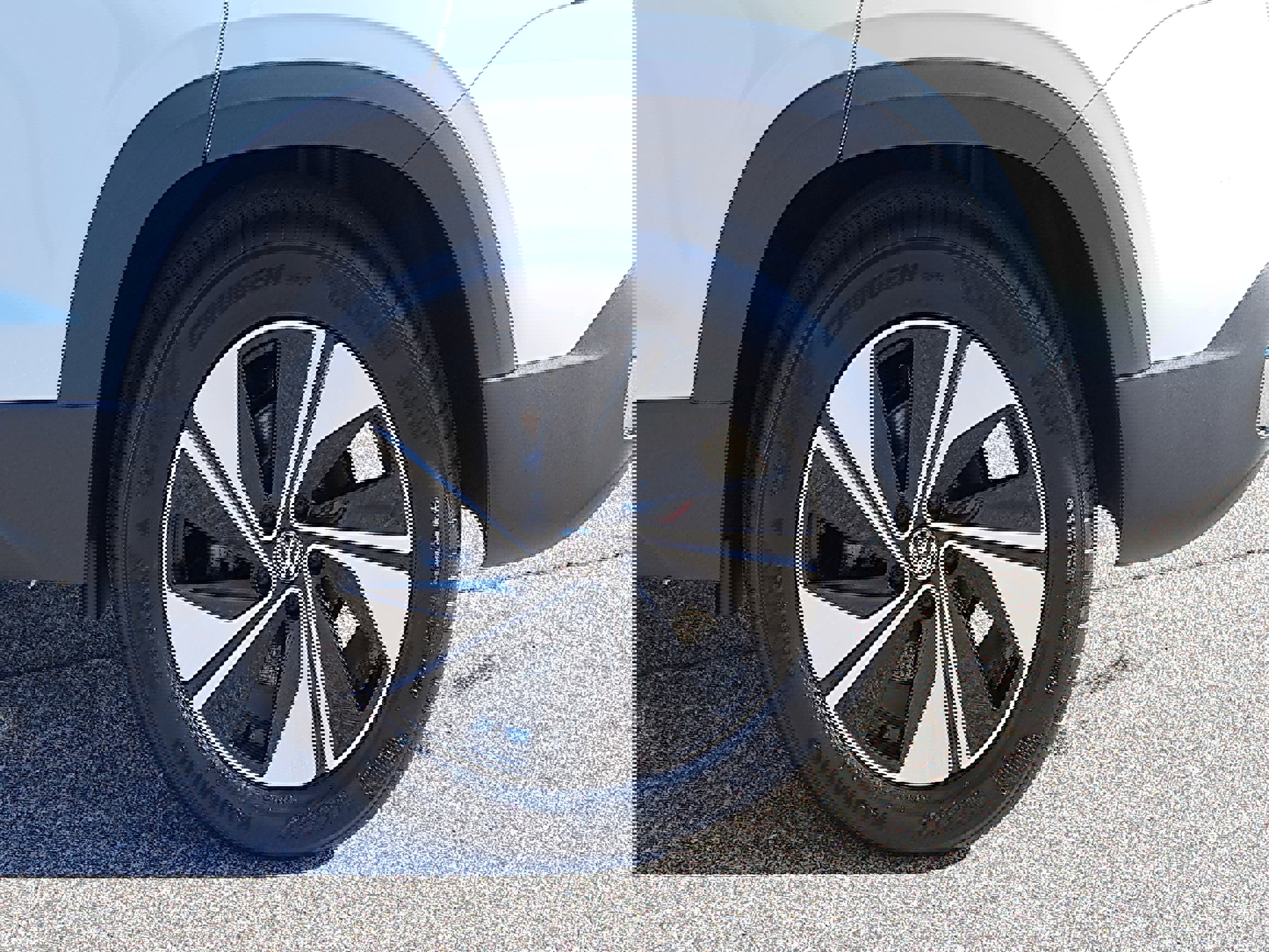 New 2026 Volkswagen Taos SE image 30