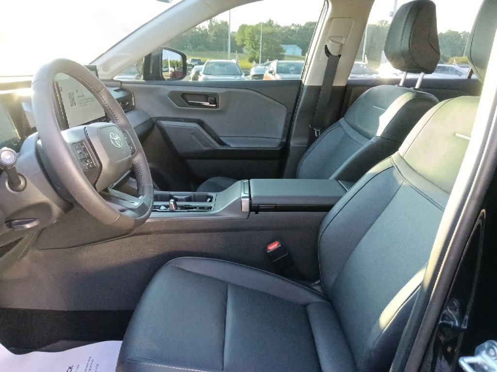 Used 2026 Toyota RAV4 Limited AWD/4WD image 15