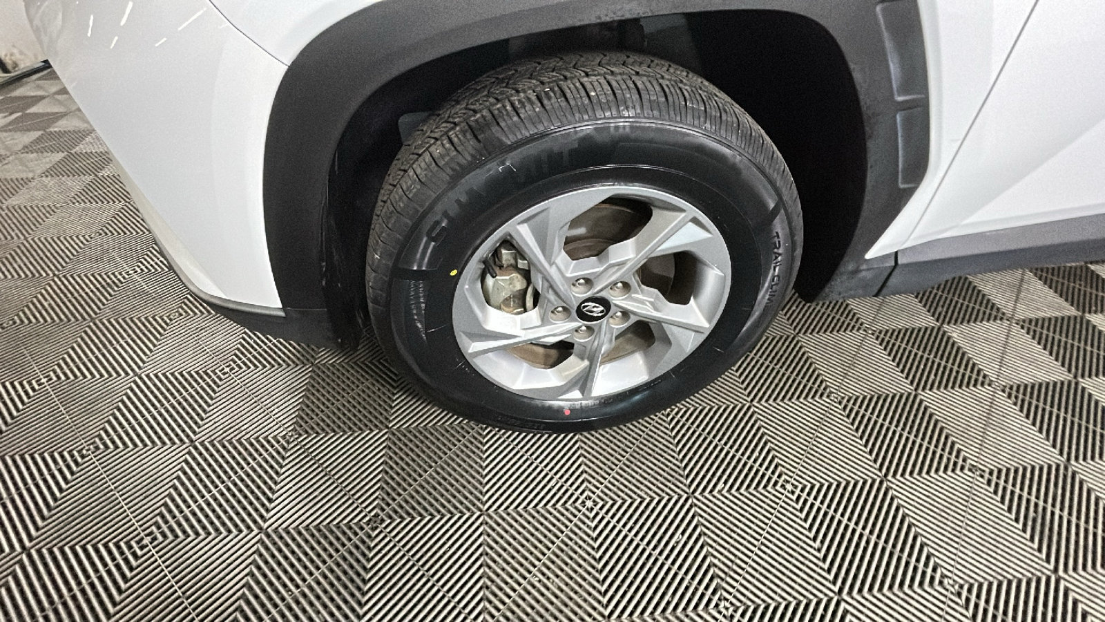 Certified 2024 Hyundai Tucson SE AWD/4WD image 12