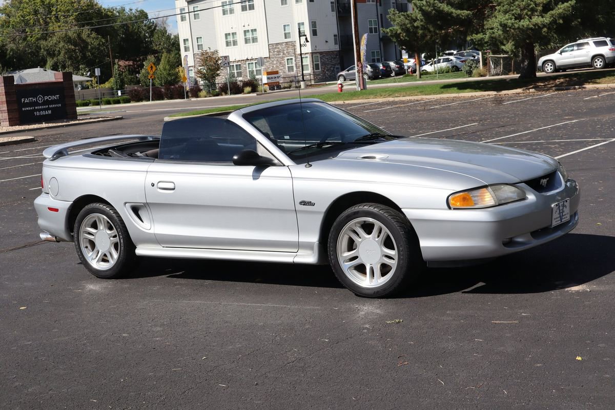 Used 1998 Ford Mustang GT image 2