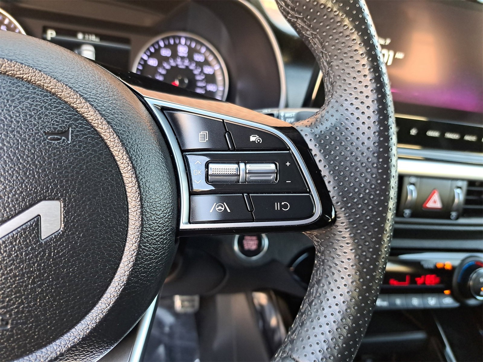 Certified 2023 Kia Forte GT-Line image 17