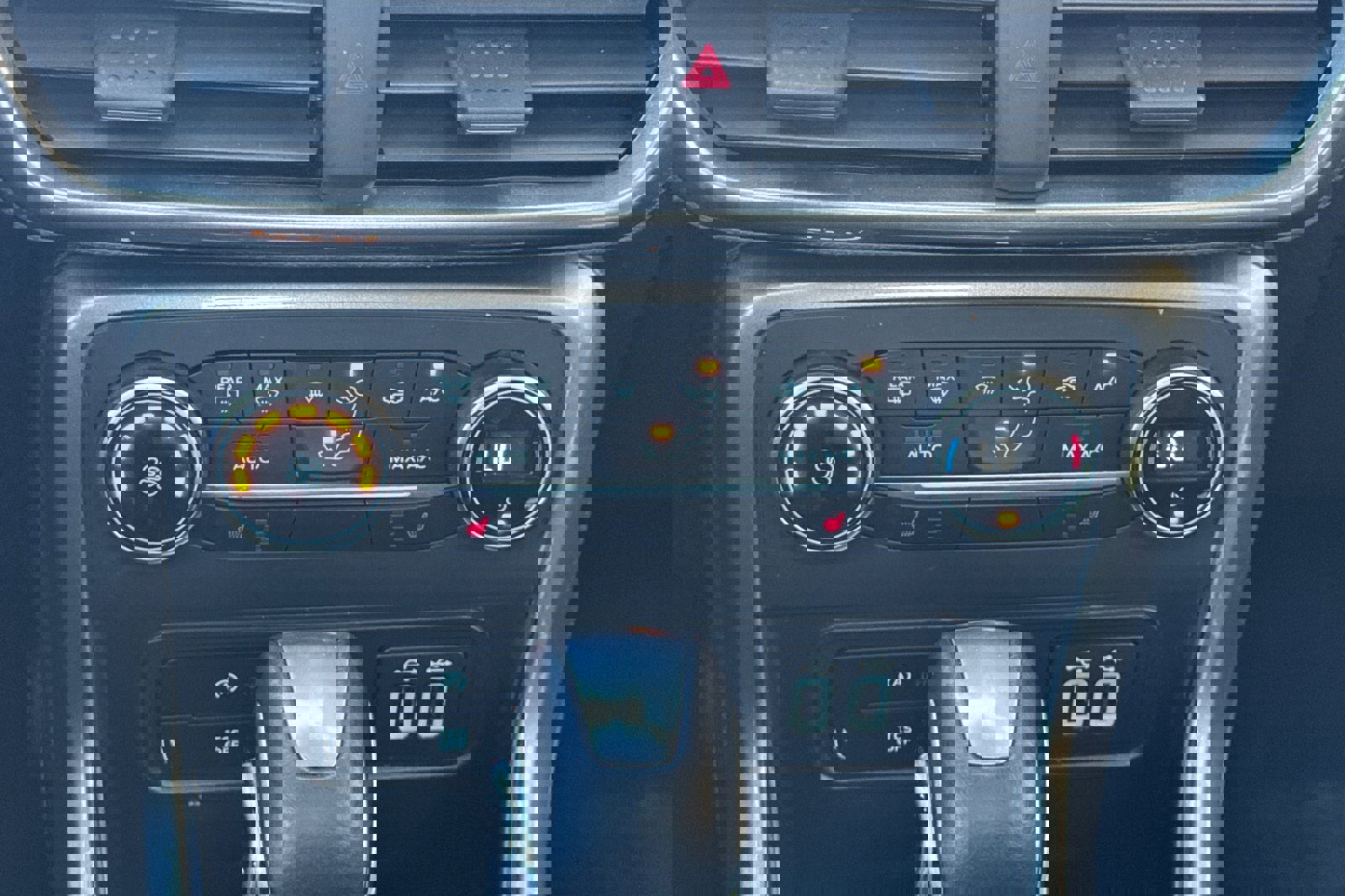 Certified 2018 Ford EcoSport SE image 20