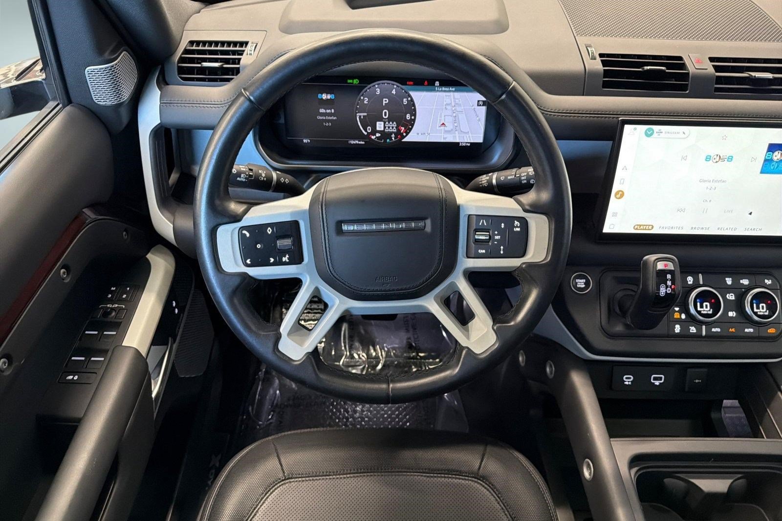 Used 2023 Land Rover Defender 130 X-Dynamic SE AWD/4WD image 33