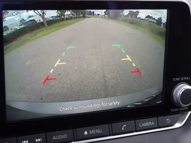 Used 2023 Nissan Sentra SV FWD image 23