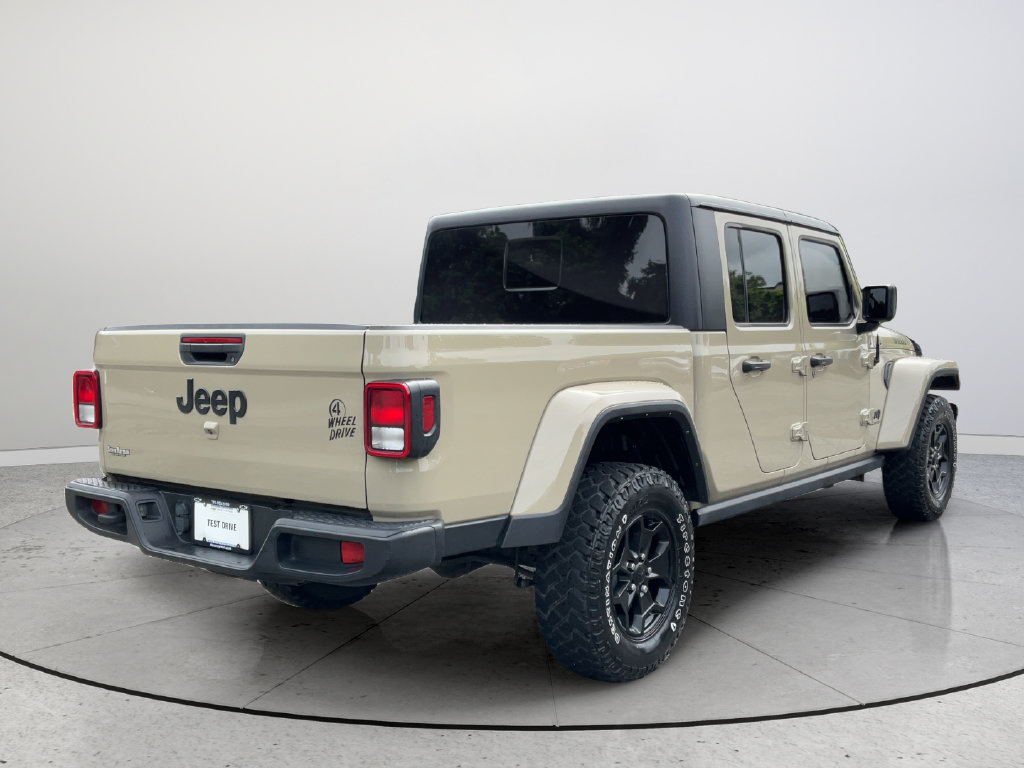 Used 2022 Jeep Gladiator Sport AWD/4WD image 6