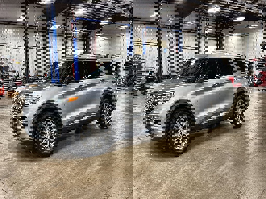 Used 2022 Ford Explorer Limited image 4