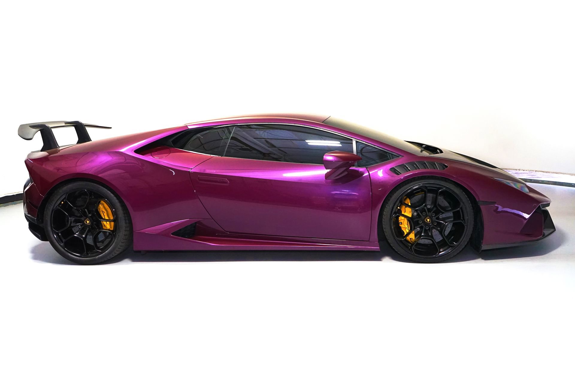 Used 2016 Lamborghini Huracan LP 610-4 AWD/4WD image 4