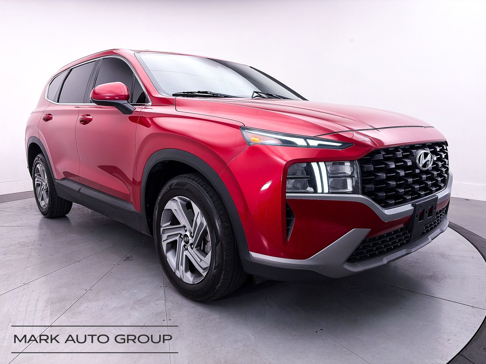 Used 2021 Hyundai Santa Fe SE FWD image 1