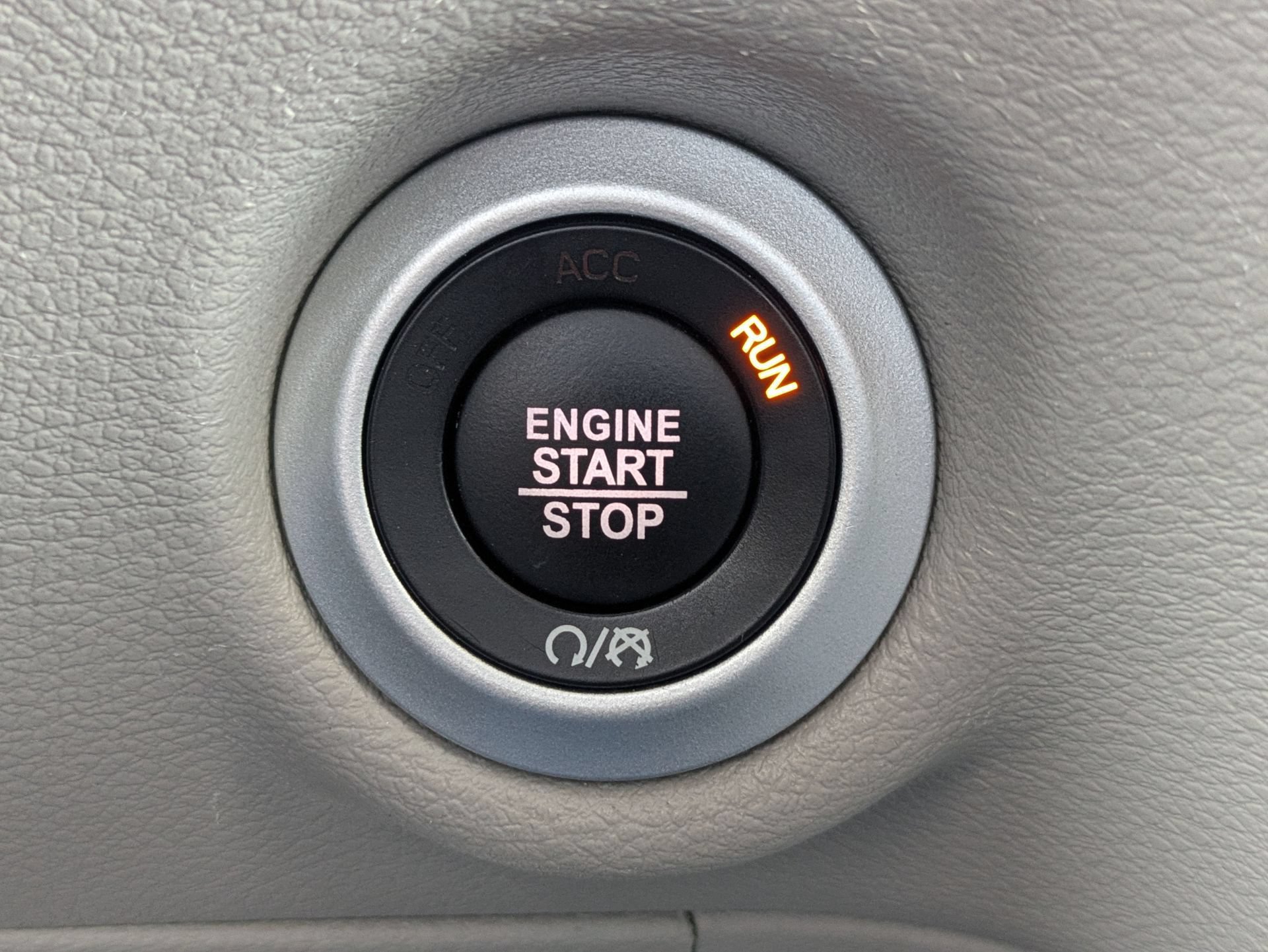 Used 2024 Chrysler Pacifica Touring-L FWD image 31