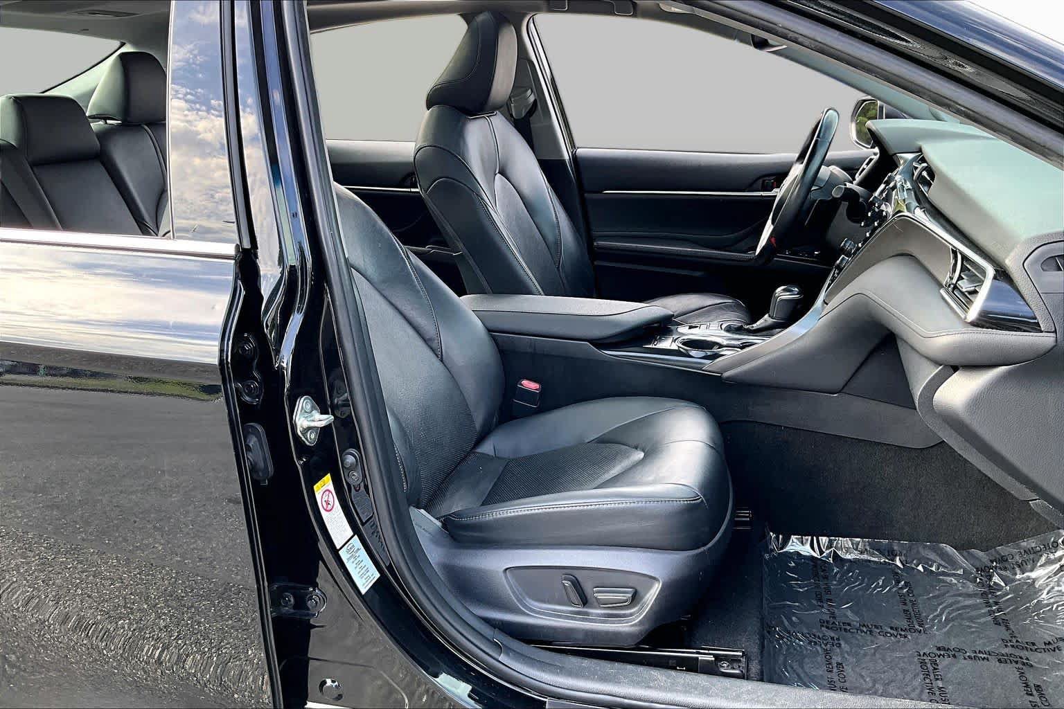 Used 2018 Toyota Camry XSE w/ Audio Package FWD image 9