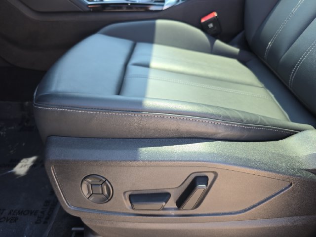 Used 2025 Audi Q5 Premium w/ Convenience Package AWD/4WD image 32