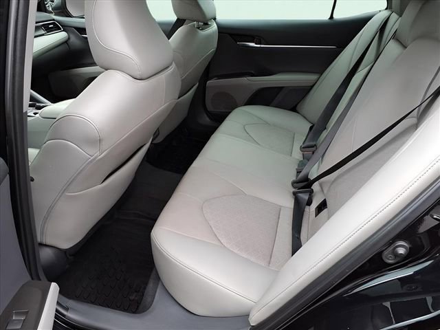 Used 2022 Toyota Camry XSE w/ Navigation Package image 7