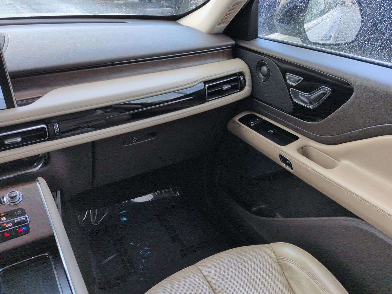 Certified 2020 Lincoln Aviator Reserve w/ Elements Package Plus AWD/4WD image 13