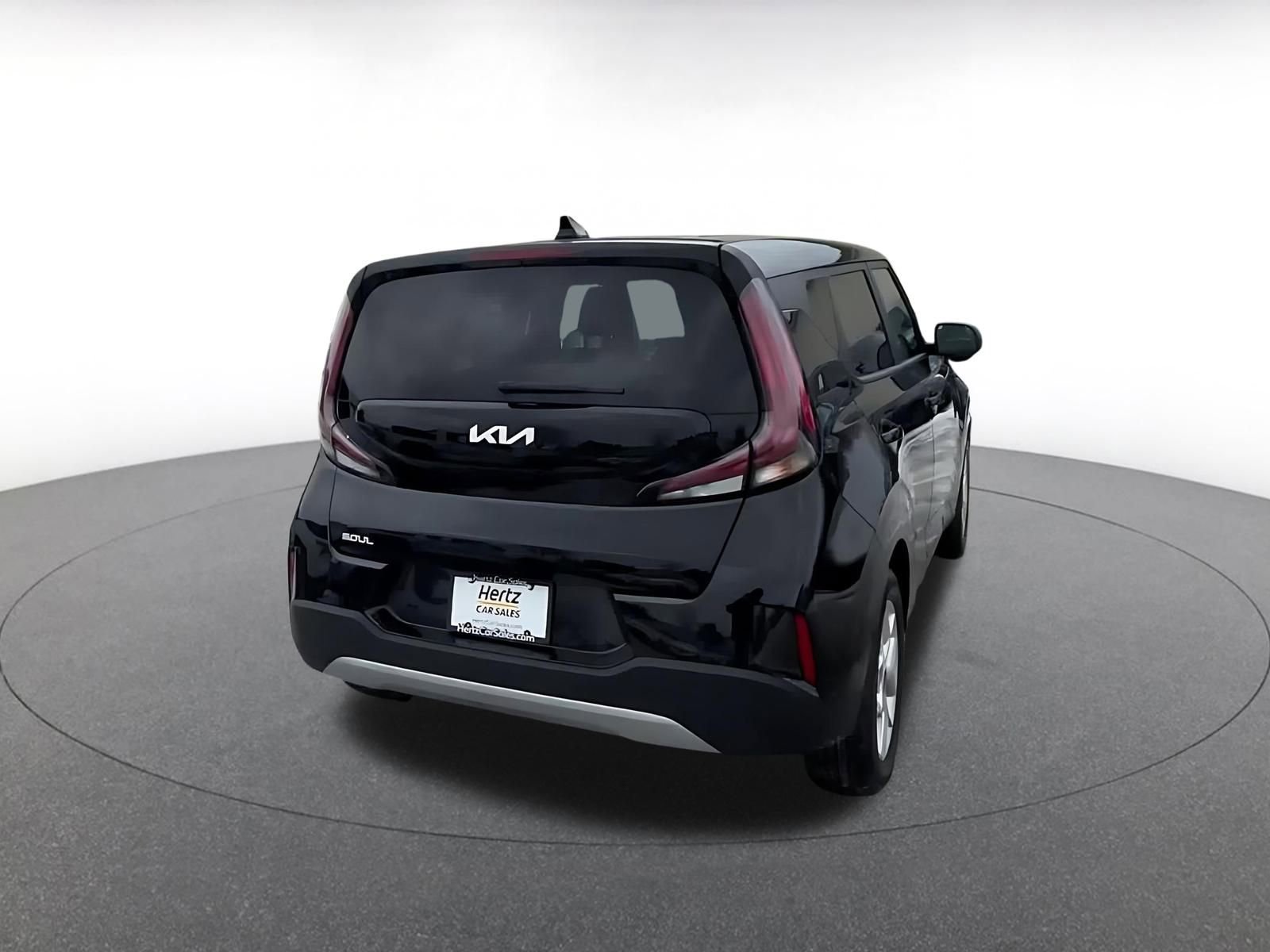 Used 2025 Kia Soul LX w/ LX Technology Package image 14