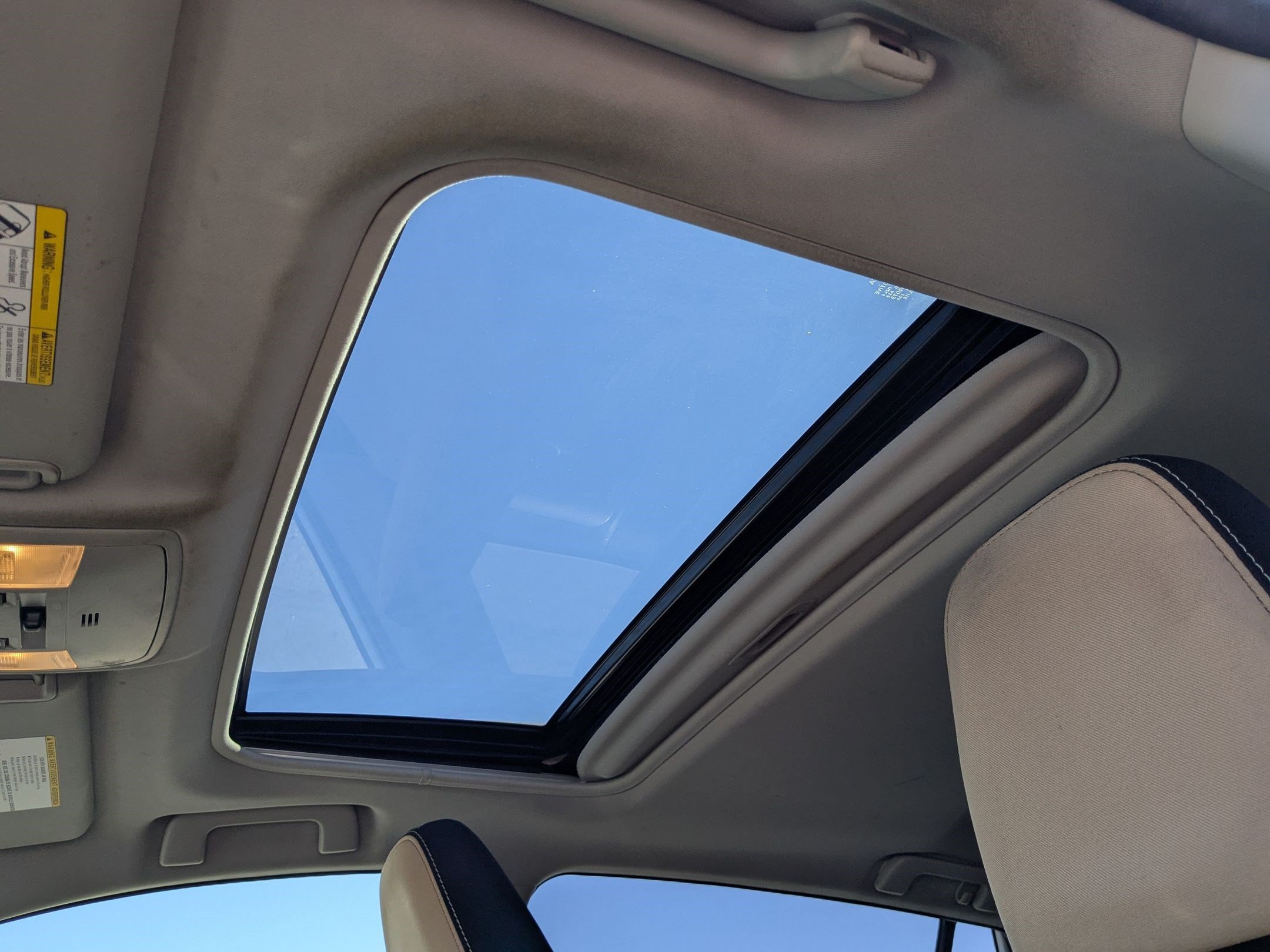 Used 2018 Toyota RAV4 XLE AWD/4WD image 32