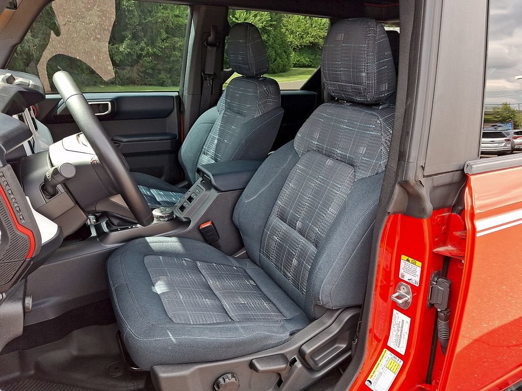 Used 2023 Ford Bronco Heritage Edition AWD/4WD image 16