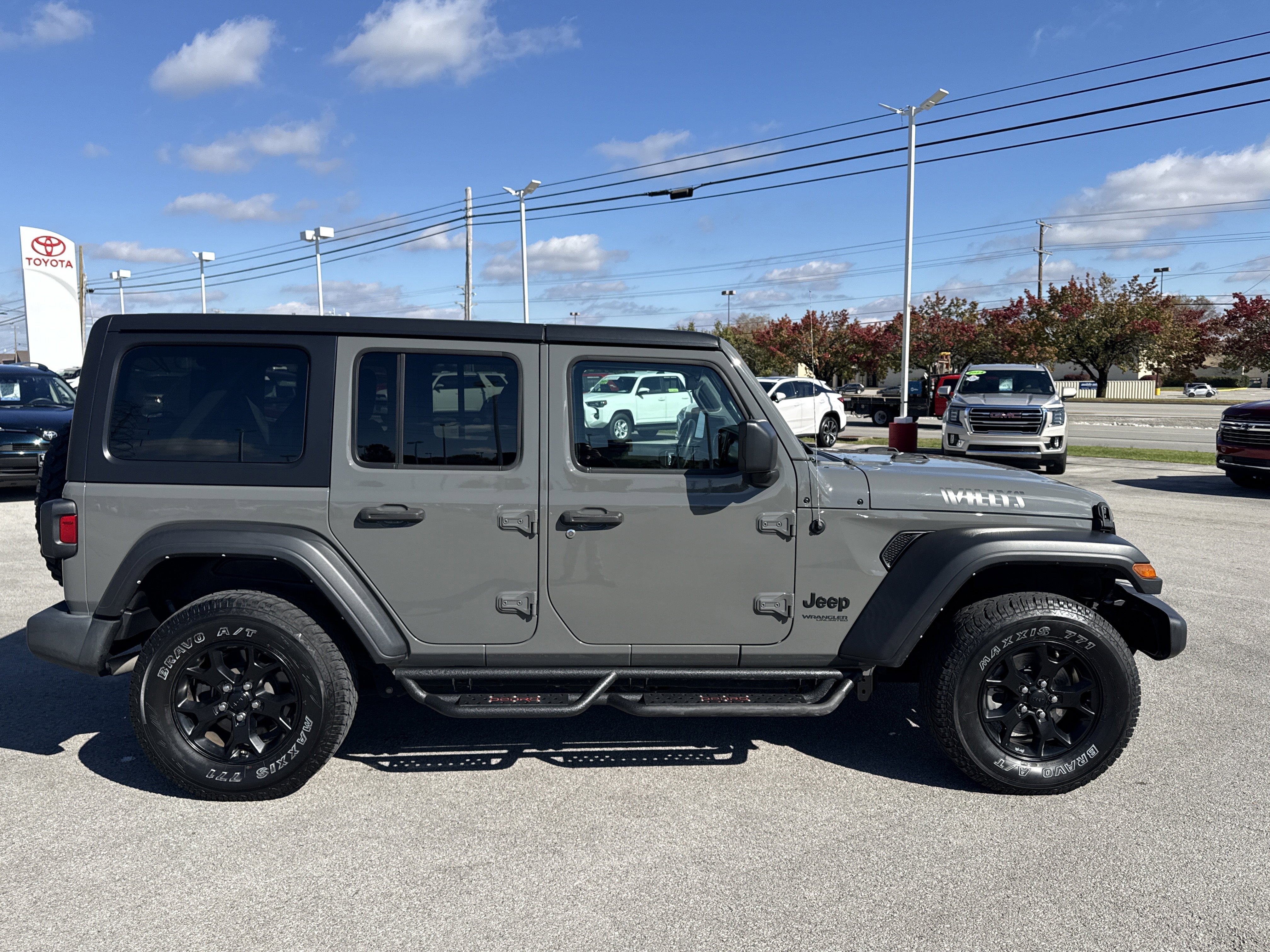 Used 2022 Jeep Wrangler Unlimited Sport image 2