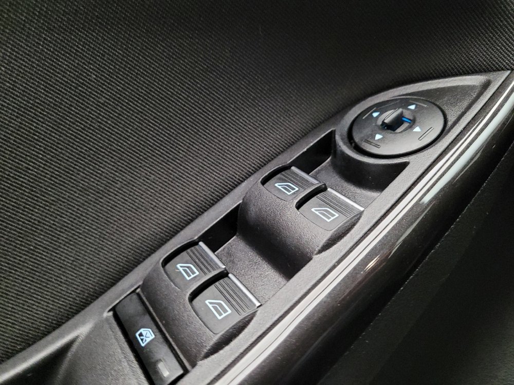Used 2018 Ford Focus Titanium w/ Titanium Technology Package FWD image 27
