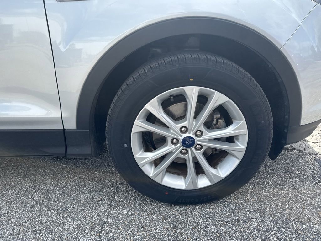 Used 2018 Ford Escape S image 17
