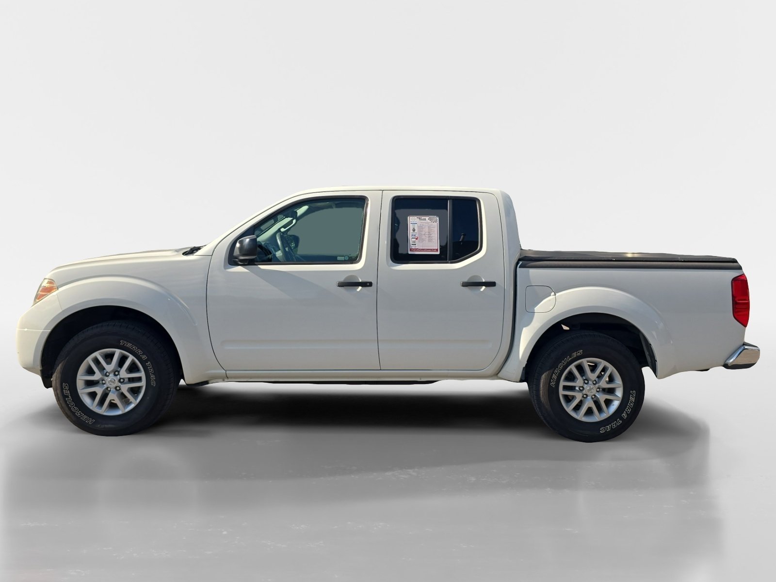 Used 2016 Nissan Frontier SV AWD/4WD image 2