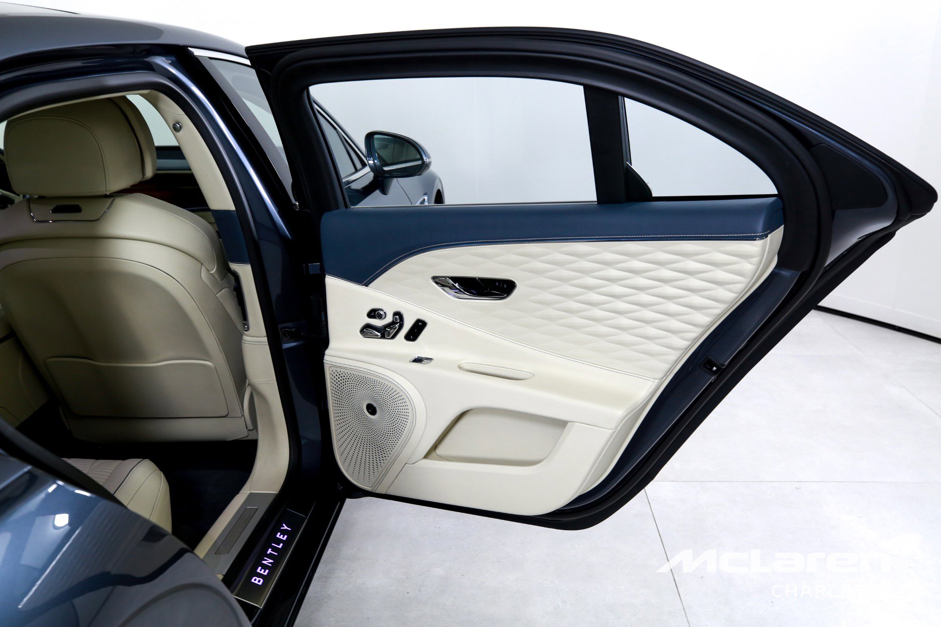 Used 2021 Bentley Flying Spur W12 w/ First Edition Specification image 23