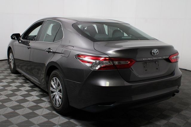 Used 2018 Toyota Camry L image 5