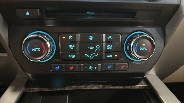 Used 2018 Ford F250 Lariat w/ Chrome Package AWD/4WD image 17