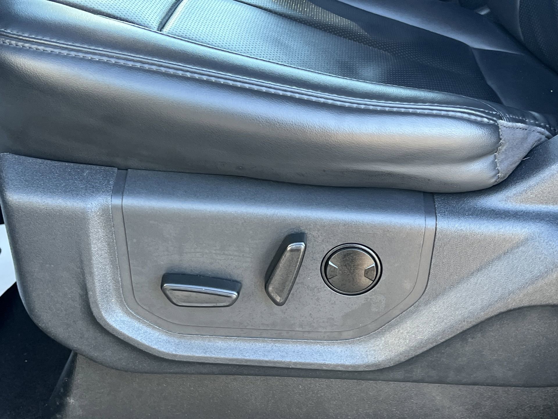 Certified 2024 Ford Expedition Max XLT image 20