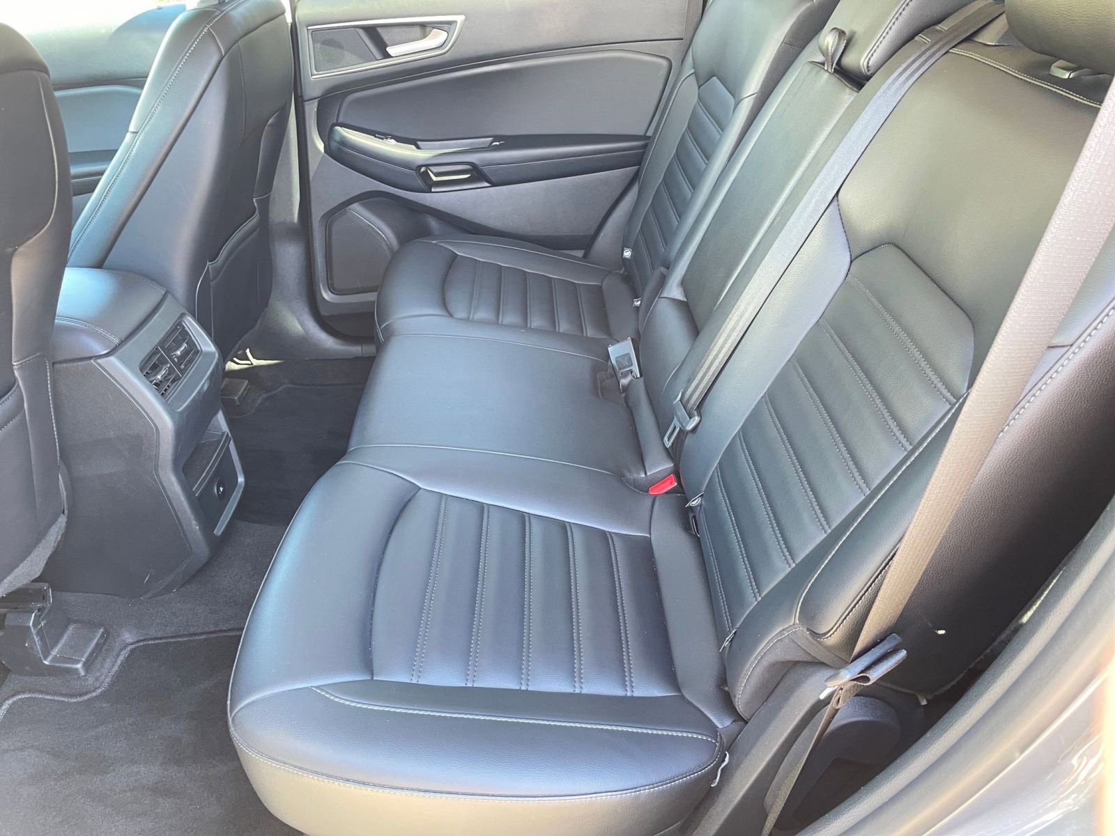 Used 2024 Ford Edge SEL image 25