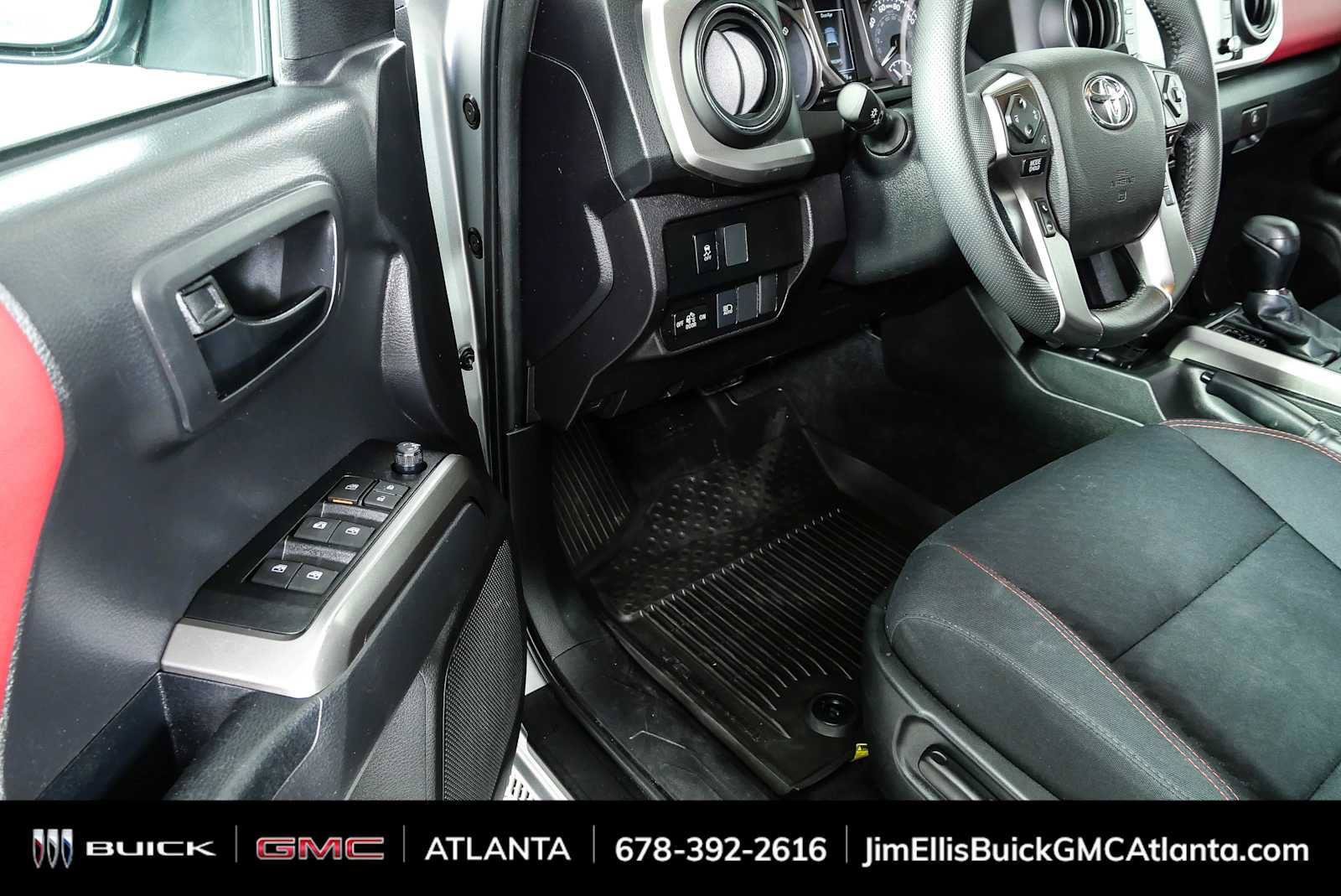 Used 2022 Toyota Tacoma SR5 AWD/4WD image 7