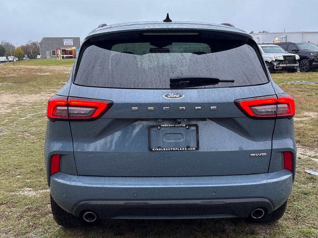 Certified 2023 Ford Escape ST-Line Elite AWD/4WD image 18