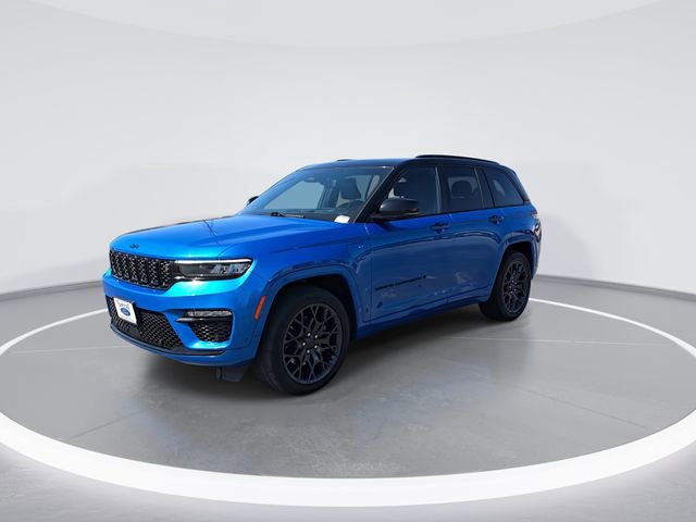 Used 2023 Jeep Grand Cherokee Summit AWD/4WD image 3