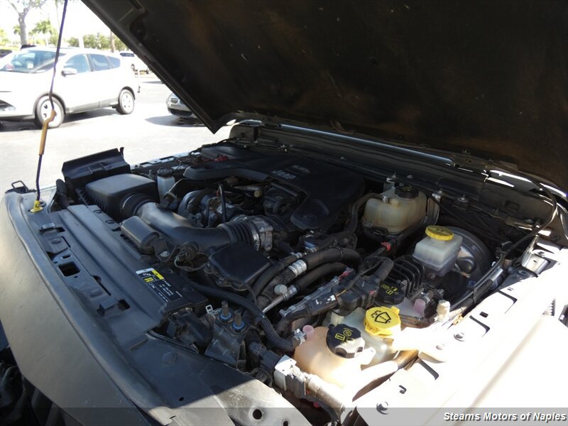 Used 2020 Jeep Wrangler Unlimited Sahara AWD/4WD image 7