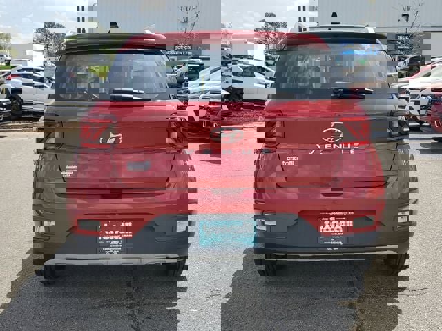 Used 2020 Hyundai Venue SEL w/ Convenience Package image 5