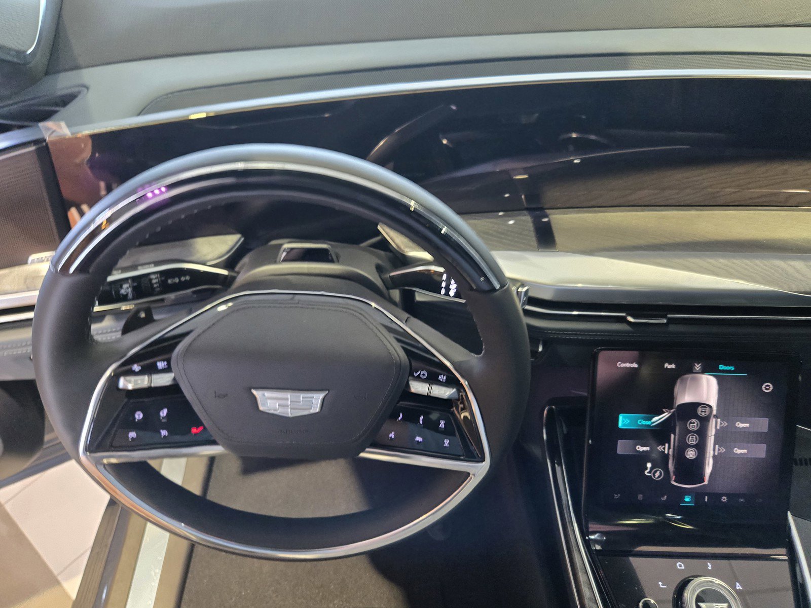 New 2025 Cadillac Escalade IQ Sport 2 w/ LPO, ONYX Package image 9