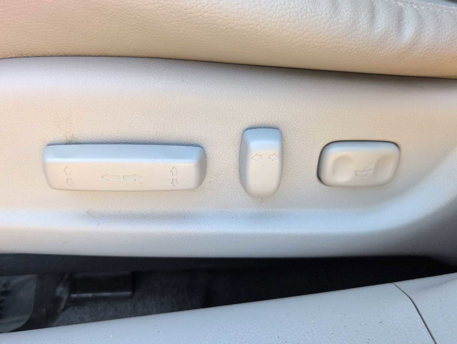 Used 2011 Honda Accord EX-L image 18