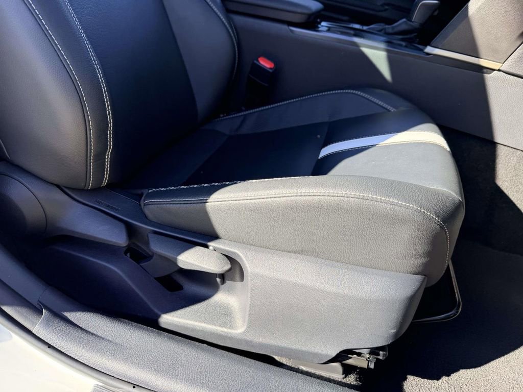 Certified 2025 Toyota Camry SE w/ Convenience Package image 12