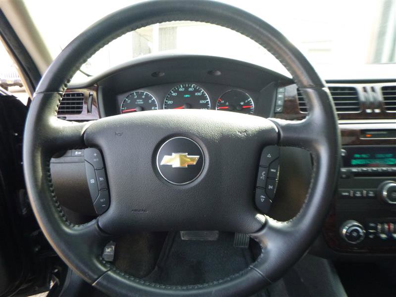 Used 2014 Chevrolet Impala LTZ FWD image 11