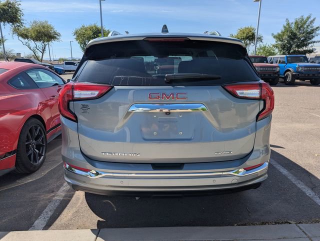 Used 2024 GMC Terrain Denali w/ Denali Premium Package image 6