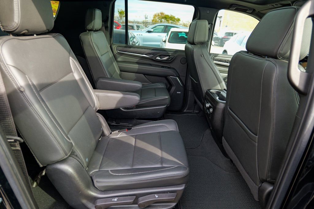 Used 2022 GMC Yukon XL Denali image 31
