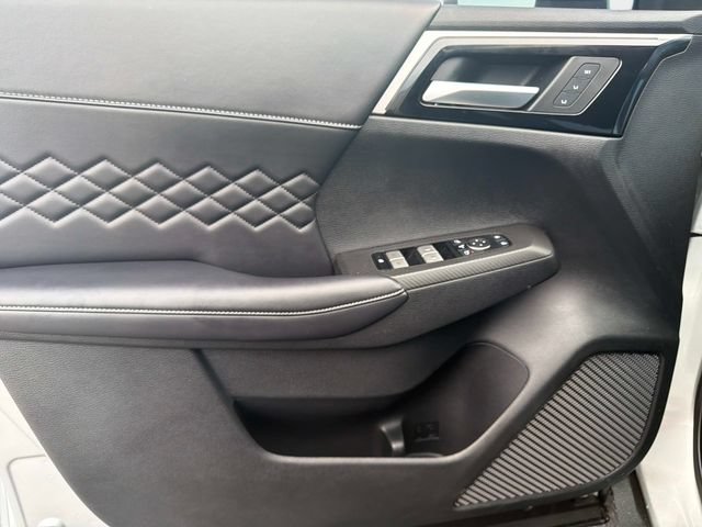 Used 2024 Mitsubishi Outlander SEL FWD image 14