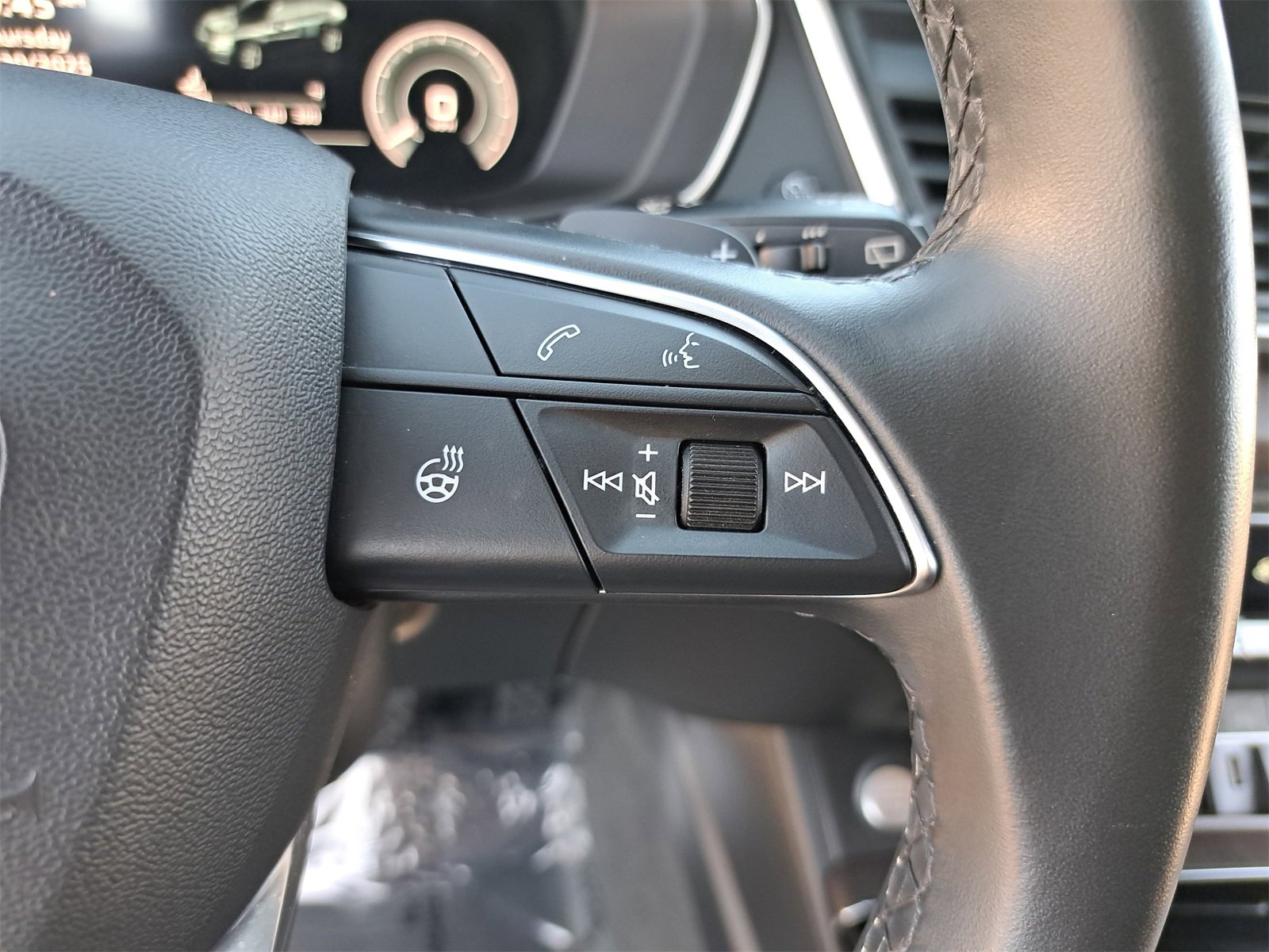 Used 2022 Audi Q5 e Premium w/ Convenience Package image 19