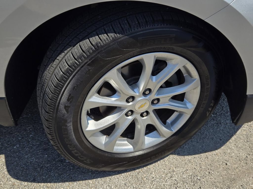 Used 2019 Chevrolet Equinox LT w/ Driver Convenience Package FWD image 6