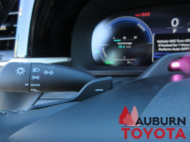 New 2026 Toyota Crown Signia image 12